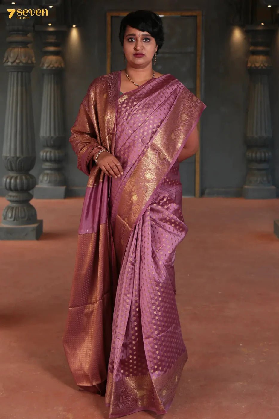 How to invest your INR 5,000-INR 10,000 in the right saree? - Seven Sarees