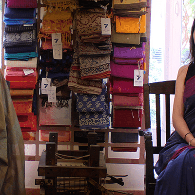 What Saree to Wear With a Black Blouse? - Seven Sarees