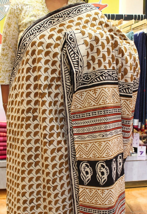 Aabha Jaipur Off White Hand Block Printed 100% Cotton Saree - Seven Sarees - Saree - Seven Sarees