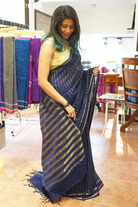 Arya Signature Seven Handloom Navy Blue Bangalore Pure Cotton Saree - Seven Sarees - Saree - Seven Sarees