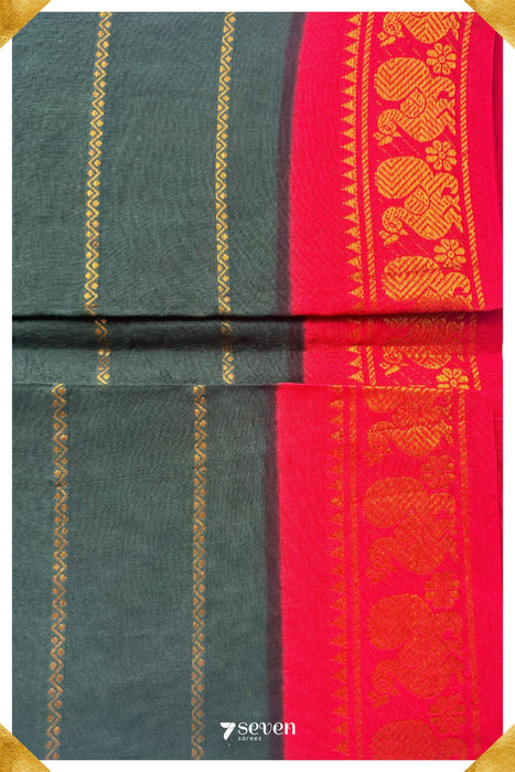 Meenakshi Madurai Green Handmade Pure Cotton Sungudi Kolam Lines Saree - Seven Sarees - Saree - Seven Sarees