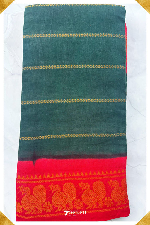 Meenakshi Madurai Green Handmade Pure Cotton Sungudi Kolam Lines Saree - Seven Sarees - Saree - Seven Sarees