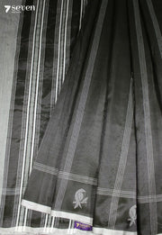 Rajavallari Signature Seven Handloom Dark Green Bangalore Vegan Silk Saree - Seven Sarees - Saree - Seven Sarees