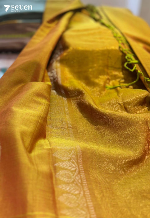 Saanvi Signature Seven Handloom Red - Green Bangalore Pure Cotton Saree - Seven Sarees - Saree - Seven Sarees