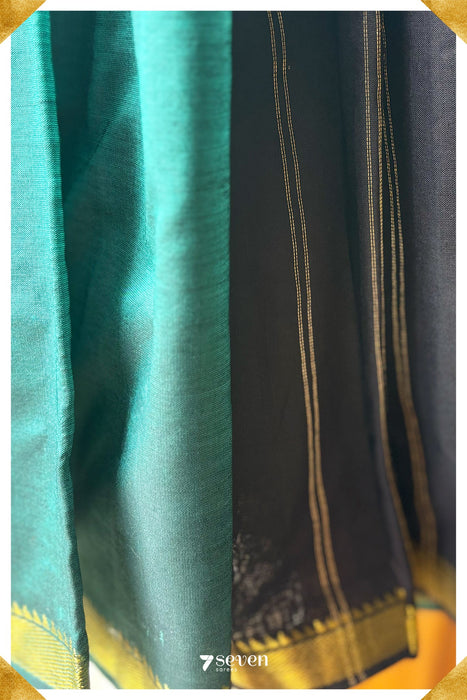 Sungandha Signature Seven Handloom Green Bangalore Silk Cotton Saree with Black Centre pleats, Pallu and Blouse - Seven Sarees - Saree - Seven Sarees