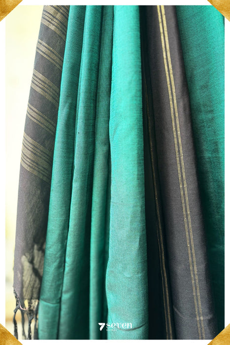 Sungandha Signature Seven Handloom Green Bangalore Silk Cotton Saree with Black Centre pleats, Pallu and Blouse - Seven Sarees - Saree - Seven Sarees