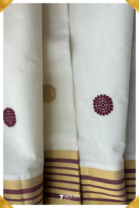 Swarnamalya - Eight Petals Pallu Signature Seven Handloom Off - White Kerala Cotton Saree - Seven Sarees - Saree - Seven Sarees