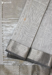 Tanushri Maheshwari Handloom Silver Silk Cotton Saree - Seven Sarees - Seven Sarees