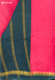 Thazhamboo Madurai Coral Red Handmade Pure Cotton Sungudi Saree - Seven Sarees - Saree - Seven Sarees