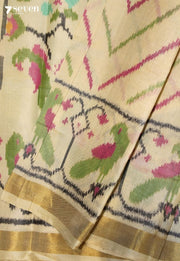 Veyrani Patola Handloom Single Ikkat White Pure Silk Saree|Silk Mark Certified - Seven Sarees - Saree - Seven Sarees