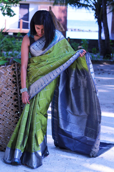 Daivigam Handloom Venkatagiri Pattu 100% Pure Silk Green Saree | Silk Mark Certified - Seven Sarees - Seven Sarees