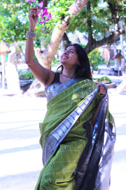 Daivigam Handloom Venkatagiri Pattu 100% Pure Silk Green Saree | Silk Mark Certified - Seven Sarees - Seven Sarees