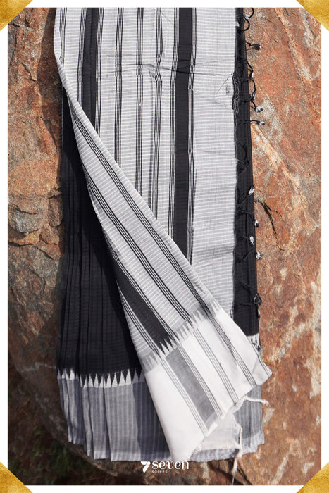 Prajna Mangalagiri Handloom Black/White Pure Cotton Saree - Seven Sarees - Saree - Seven Sarees