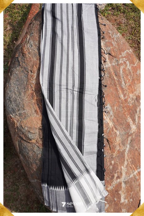 Prajna Mangalagiri Handloom Black/White Pure Cotton Saree - Seven Sarees - Saree - Seven Sarees