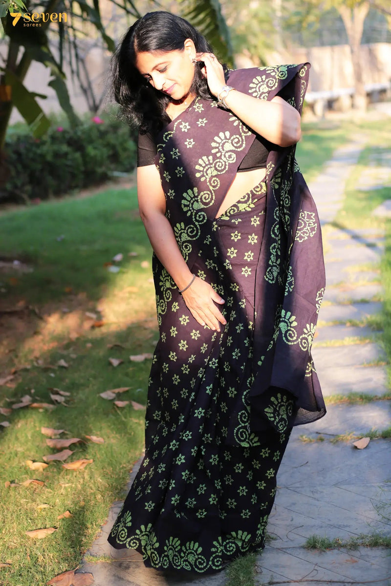 Rajam Madurai Black Pure Cotton Sungudi Saree - Seven Sarees - Saree - Seven Sarees